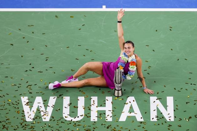 WUHAN, CHINA - OCTOBER 13: Champion Aryna Sabalenka poses with the trophy during the awarding ceremony after the Women s Singles Final match on day nine of 2024 Wuhan Open at Optics Valley International Tennis Center on October 13, 2024 in Wuhan, Hubei Province of China.  Copyright: xVCGx 111523557171