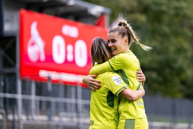 Ereleta Memeti TSG Hoffenheim, 07 , Selina Cerci TSG Hoffenheim, 29 celebrate the goal for 0 1, GER, 1 FC Koeln vs TSG 1899 Hoffenheim, Football Google Pixel Womens Bundesliga, Matchday 6, Season 2024 2025, 13 10 2024 DFB regulations prohibit any use of photographs as image sequences and or quasi video GER, 1 FC Koeln vs TSG 1899 Hoffenheim, Fußball Google Pixel Frauen Bundesliga, 6 Spieltag, Saison 2024 2025, 13 10 2024 Koeln Copyright: xEibner-Pressefoto Memmlerx EP_MMR