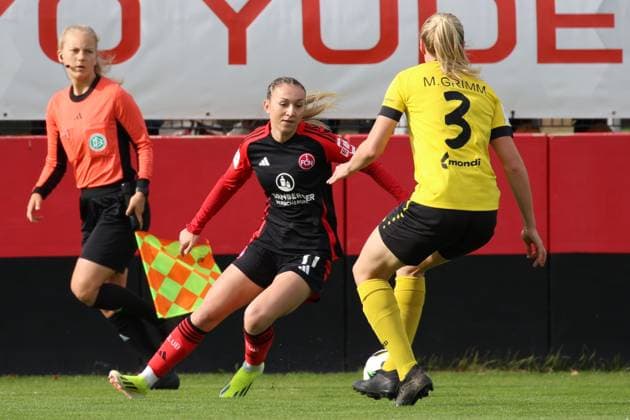 13 10 2024 Soccer Season 2024 2025 2 Women Soccer Bundesliga 07 Matchday 1 FC Nürnberg FCN Club Clubfrauen SV Weinberg Sportfoto Zink DaEn xdcxdex Lara Meroni 11, 1 FC Nürnberg FCN , Mara Grimm 3, SV Weinberg