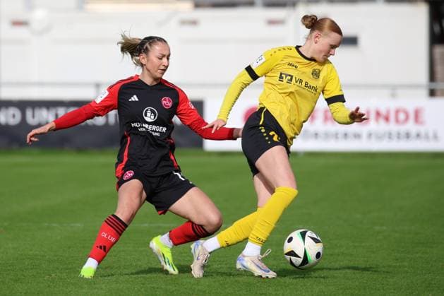 13 10 2024 Soccer Season 2024 2025 2 Women Soccer Bundesliga 07 Matchday 1 FC Nürnberg FCN Club Clubfrauen SV Weinberg Sportfoto Zink DaEn xdcxdex Lara Meroni 11, 1 FC Nürnberg FCN , Solveig Schlitter 25, SV Weinberg