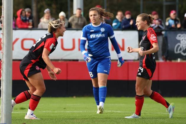 13 10 2024 Soccer Season 2024 2025 2 Women Soccer Bundesliga 07 Matchday 1 FC Nürnberg FCN Club Clubfrauen SV Weinberg Sportfoto Zink DaEn xdcxdex Meret Günster Guenster 66, 1 FC Nürnberg FCN , Franziska Glaser 33, SV Weinberg , Nastassja Lein 24, 1 FC Nürnberg FCN