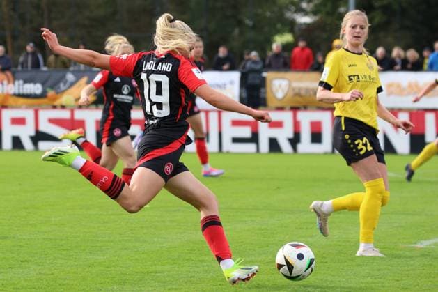 13 10 2024 Soccer Season 2024 2025 2 Women Soccer Bundesliga 07 Matchday 1 FC Nürnberg FCN Club Clubfrauen SV Weinberg Sportfoto Zink DaEn xdcxdex Anny Kerim Lindland 19, 1 FC Nürnberg FCN , Anna Horwath 32, SV Weinberg