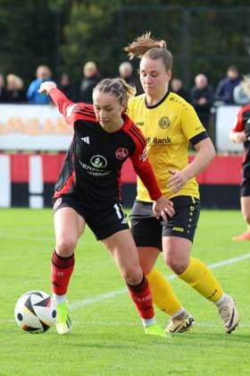 13 10 2024 Soccer Season 2024 2025 2 Women Soccer Bundesliga 07 Matchday 1 FC Nürnberg FCN Club Clubfrauen SV Weinberg Sportfoto Zink DaEn xdcxdex Lara Meroni 11, 1 FC Nürnberg FCN , Eva Wiesinger 19, SV Weinberg