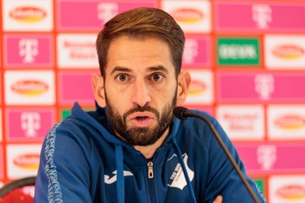 Google Pixel Frauen Bundesliga, 1 FC Köln TSG Hoffenheim 13 10 2024 Theodoros Dedes Coach TSG Hoffenheim in the press conference Google Pixel Frauen Bundesliga, 1 FC Köln TSG Hoffenheim, Köln, Franz Kremer Stadion DFB REGULATIONS PROHIBIT ANY USE OF PHOTOGRAPHS AS IMAGE SEQUENCES AND OR QUASI VIDEO Copyright: xBEAUTIFULxSPORTS Wunderlx