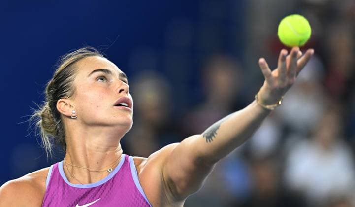 (241013) -- WUHAN, Oct. 13, 2024 -- Aryna Sabalenka serves during the women s singles final match between Zheng Qinwen of China and Aryna Sabalenka of Belarus at the 2024 Wuhan Open tennis tournament in Wuhan, central China s Hubei Province, Oct. 13, 2024. ) (SP)CHINA-WUHAN-TENNIS-WUHAN OPEN-WOMEN S SINGLES-FINAL(CN) ChengxMin 