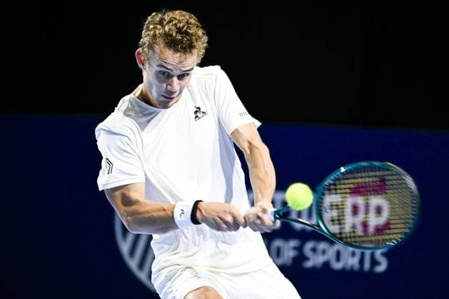 French Luca Van Assche pictured in action during the qualifying phase of the European Open Tennis ATP, Tennis Herren tournament, in Antwerp, Sunday 13 October 2024. TOM GOYVAERTS TomxGoyvaerts  x102441439x