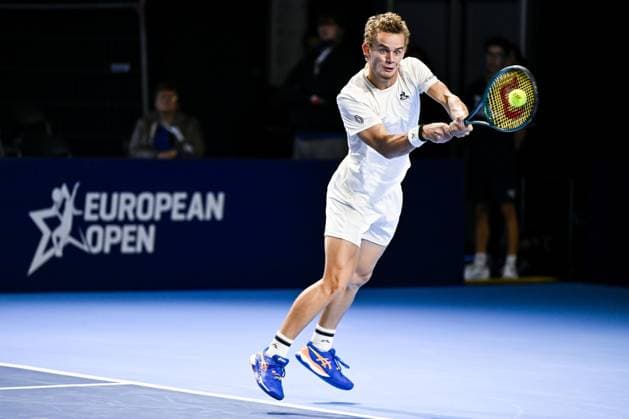 French Luca Van Assche pictured in action during the qualifying phase of the European Open Tennis ATP, Tennis Herren tournament, in Antwerp, Sunday 13 October 2024. TOM GOYVAERTS TomxGoyvaerts  x102441442x