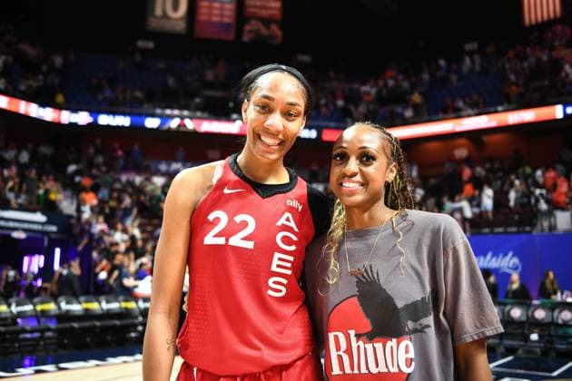 September 6, 2024: Former teammates on the University of South Carolina womenÃ¢â‚¬â ¢s basketball team, Las Vegas Aces center AÃ¢â‚¬â ¢ja Wilson (22) and Connecticut Sun guard Tiffany Mitchell (3) pose for a photo following a WNBA, Basketball Damen, USA game between the Las Vegas Aces and the Connecticut Sun at Mohegan Sun Arena in Uncasville, Connecticut. CSM Uncasville United States of America - ZUMAc04_ 20240906_zma_c04_167 Copyright: xEricaxDenhoffx