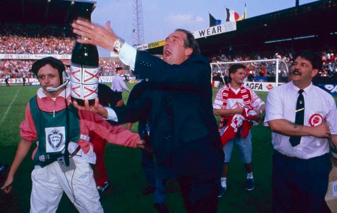 BELGIAN CUP FINAL ANTWERP VS KV MECHELEN BRUGGE, 07 06 1992 BELGIAN CUP FINAL ANTWERP VS KV MECHELEN Philippe Crochet Photo News Brugge Belgium  Copyright: xx S51238.jpg