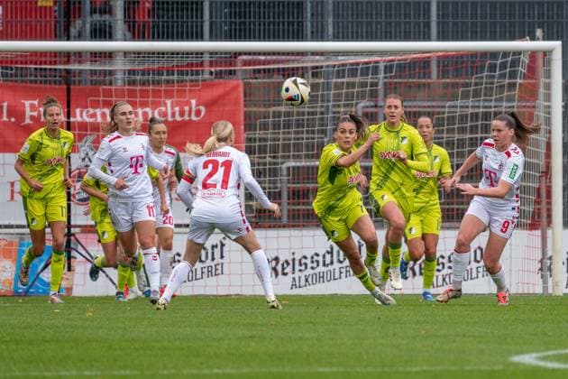 13 10 2024, Soccer Google Pixel Womens Bundesliga, Season 2024 2025, 06 Matchday, 1 FC Köln TSG Hoffenheim at Franz Kremer Stadium in Cologne Ereleta Memeti TSG Hoffenheim, 07 has the ball out of the danger zone under pressure from Adriana Achcinska 1 FC Köln, 09 clarified Important note According to the regulations of the DFL German Football League and the DFB German Football Association, it is prohibited to use or have used photographs taken in the stadium and or of the match in the form of sequential images and or video-like photo series Foto Kirchner Media TH Copyright: xKirchner-Media THx