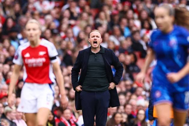 Arsenal gegen Chelsea 12. Oktober 2024, London Women s Super League Arsenal gegen Chelsea Arsenal-Manager Jonas Eidevall Foto Jacques Feeney Abseits London UK  Copyright: xJacquesxFeeneyx xOffsidexOffside