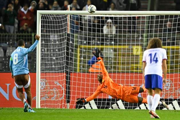 Belgium v France - UEFA Nations League 14 10 2024 BRUSSELS, BELGIUM - OCTOBER 14 : Tielemans Youri midfielder of Belgium missing a penalty during the UEFA Nations League tournament League A Phase Group A2 match between Belgium and France on October 14, 2024 in Brussels, Belgium, 14 10 2024 Brussels Belgium  Copyright: xNicoxVereeckenx