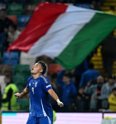 Mg Udine 14 10 2024 - Nations League Italia-Israele foto Matteo Gribaudi Image nella foto: esultanza gol Mateo Retegui 