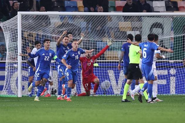 Guglielmo Vicario (Italy) during the UEFA Nations League 2024 2025 match between Italy 4-1 Israel at Friuli Stadium on October 14, 2024 in Udine, Italy. Noxthirdxpartyxsales  (269887349)