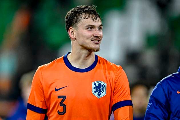Netherlands player Rav van den Berg, during the match Netherlands u21 Sweden u21 at the Goffertstadion for the Qualification EK 2025 group C matchday 16 season 2024 2025 in NIJMEGEN, Netherlands on 14 oktober 2024 photo by Stefan Koops EYE4images DeFodi Images not used in POL SRB CRO FRA GBR NED ITA USA Defodi 746 195347 Defodi-746 not used in POL SRB CRO FRA GBR NED ITA USA