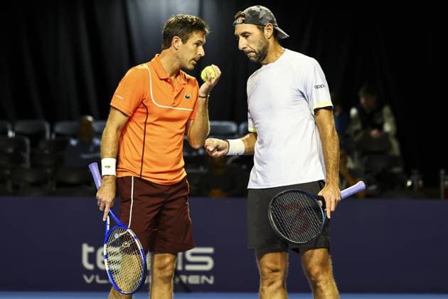 Argentinian Maximo Gonzalez and French Edouard Roger-Vasselin pictured during a tennis match in the round of 16 of the doubles competition at the ATP, Tennis Herren European Open Tennis tournament in Antwerp, Tuesday 15 October 2024. DAVIDxPINTENS  x102629156x