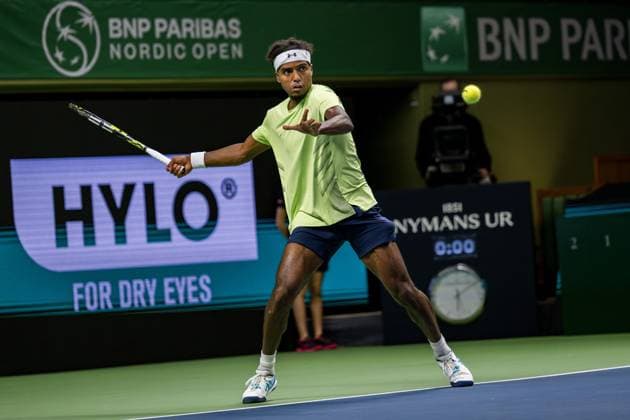241015 Elias Ymer of Sweden competes in a men s singles tennis match against Nicolas Jarry of Chile during day 4 of the ATP 250 Nordic Open on October 15, 2024 in Stockholm Photo Emma Wallskog BILDBYRAN COP 320 EW0443 tennis atp 250 nordic open day 4 bbeng  Copyright: EMMAxWALLSKOG BB241015EW003