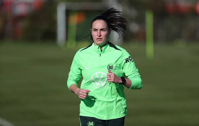 VfL vs Olympique Lyon, CL Women, Preliminary Reports Wolfsburg, 16 10 2024, FOOTBALL VfL Wolfsburg vs Olympique Lyon, Group Round Champions League Women, Season 2024 25 VfL Wolfsburg Final Training, Caitlin Dijkstra VfL Wolfsburg Wolfsburg Wolfsburg