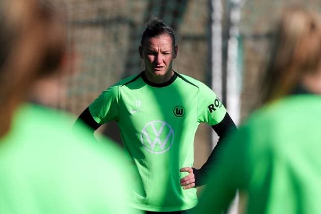 VfL vs Olympique Lyon, CL Women, Preliminary Reports Wolfsburg, 16 10 2024, FOOTBALL VfL Wolfsburg vs Olympique Lyon, Group Round Champions League Women, Season 2024 25 VfL Wolfsburg Final Training, Alexandra Popp VfL Wolfsburg Wolfsburg Wolfsburg