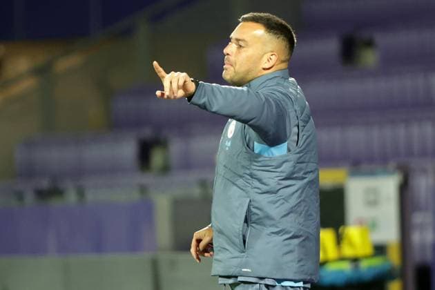 WOMEN SOCCER - UEFA CL, St.Poelten vs Man.City VIENNA,AUSTRIA,16.OCT.24 - WOMEN SOCCER - UEFA Women s Champions League, group stage, SKN Sankt Poelten vs Manchester City. Image shows head coach Gareth Taylor (Man.City).  GEPAxpictures xWalterxLuger