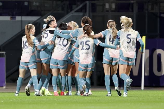 WOMEN SOCCER - UEFA CL, St.Poelten vs Man.City VIENNA,AUSTRIA,16.OCT.24 - WOMEN SOCCER - UEFA Women s Champions League, group stage, SKN Sankt Poelten vs Manchester City. Image shows the rejoicing of Alanna Kennedy (Man.City) and her team.  GEPAxpictures xWalterxLuger