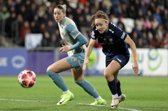 WOMEN SOCCER - UEFA CL, St.Poelten vs Man.City VIENNA,AUSTRIA,16.OCT.24 - WOMEN SOCCER - UEFA Women s Champions League, group stage, SKN Sankt Poelten vs Manchester City. Image shows Alanna Kennedy (Man.City) and Melanie Brunnthaler (St.Poelten).  GEPAxpictures xWalterxLuger