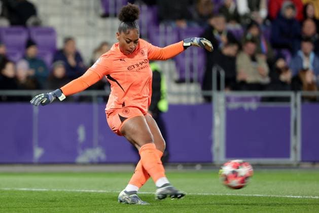 WOMEN SOCCER - UEFA CL, St.Poelten vs Man.City VIENNA,AUSTRIA,16.OCT.24 - WOMEN SOCCER - UEFA Women s Champions League, group stage, SKN Sankt Poelten vs Manchester City. Image shows Khiara Keating (Man.City).  GEPAxpictures xWalterxLuger