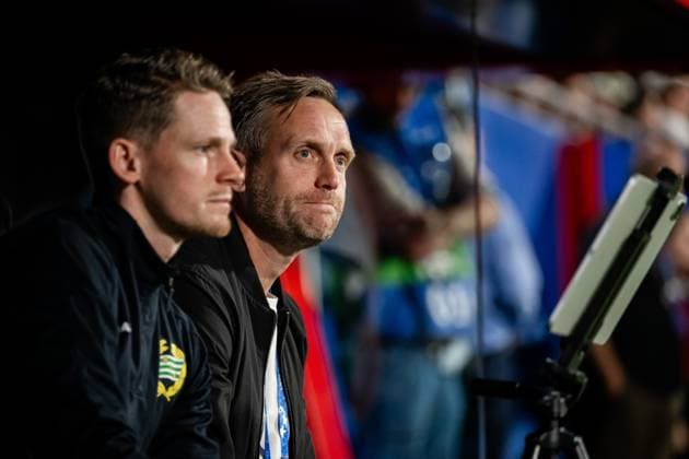 241016 Head coach Martin Sjögren of Hammarby ahead of the Women s Champions League football match between Barcelona and Hammarby on October 16, 2024 in Barcelona Photo Johanna Säll BILDBYRAN kod JL JL0454 fotboll football soccer fotball uefa womens champions league barcelona hammarby dam bbeng  Copyright: JOHANNAxSÄLL BB241016BB685