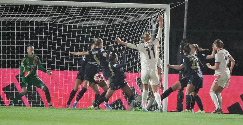 October 16, 2024, Turin, Italy: Bayern Munich s Pernille Harder score the gol (0-2) during the UEFA Champions League Woman soccer match Juventus FC vs FC Bayern Monaxo at the Pozzo-La Marmora Stadium in Biella, Italy, 16 October 2024. UEFA Women s Champions League: Juventus-Bayern Munich  - ZUMAa110 20241016_zaf_a110_071 Copyright: xAlessandroxDixMarcox