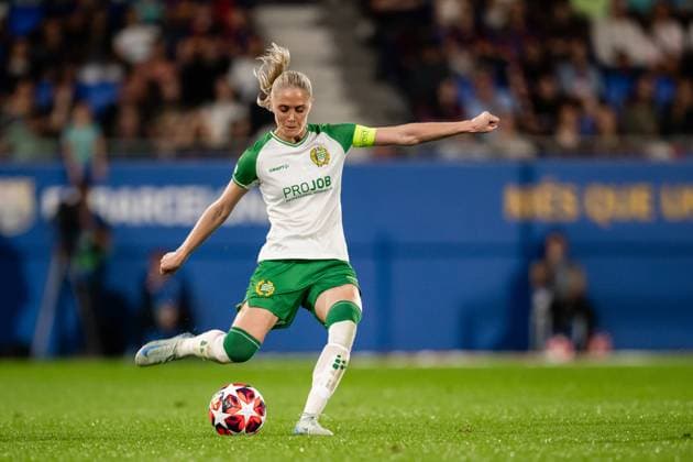 241016 Alice Carlsson of Hammarby during the Women s Champions League football match between Barcelona and Hammarby on October 16, 2024 in Barcelona Photo Johanna Säll BILDBYRAN kod JL JL0454 fotboll football soccer fotball uefa womens champions league barcelona hammarby dam bbeng  Copyright: JOHANNAxSÄLL BB241016BB755