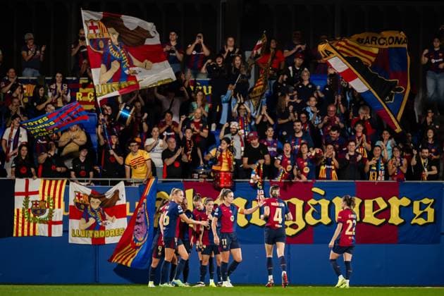 241016 Players of Barcelona celebrate the 5 0 goal by Claudia Pina during the Women s Champions League football match between Barcelona and Hammarby on October 16, 2024 in Barcelona Photo Johanna Säll BILDBYRAN kod JL JL0454 fotboll football soccer fotball uefa womens champions league barcelona hammarby dam bbeng jubel  Copyright: JOHANNAxSÄLL BB241016BB779