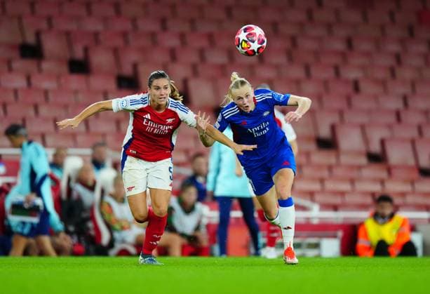 Laia Codina Panedas of Arsenal Women FC battle for the ball against Karina Saevik (R) of Valerenga during their UEFA Women s Champions league match Arsenal Women v Valerenga Women, UEFA Women s Champions League, Group C, Emirates Stadium, London, UK - 16 Oct 2024 Editorial use only  Copyright: xJavierxGarcia Shutterstockx 14783004br