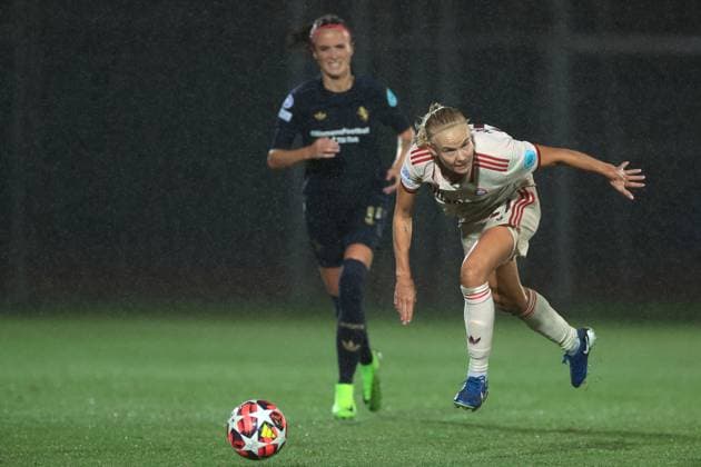 Biella, Italy, 16th October 2024. Barbara Bonansea of Juventus looks on as Pernille Harder of Bayern Munchen breaks with the ball during the UEFA Womens Champions League match at Stadio Comunale Vittorio Pozzo Lamarmora, Biella. Picture credit should read: Jonathan Moscrop Sportimage EDITORIAL USE ONLY. No use with unauthorised audio, video, data, fixture lists, club league logos or live services. Online in-match use limited to 120 images, no video emulation. No use in betting, games or single club league player publications. SPI-3372-0018