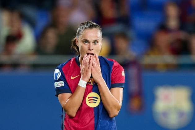 Barcelona, Spain, Oct 15th 2024: Ewa Pajor (17 FC Barcelona, Barca gestures during the UEFA Womens Champions League football match between FC Barcelona and Hammarby at the Johan Cruyff Stadium in Barcelona, Spain (Judit Cartiel SPP) Copyright: xJuditxCartiel SPPx spp-en-JuCa-JUCA2758-2