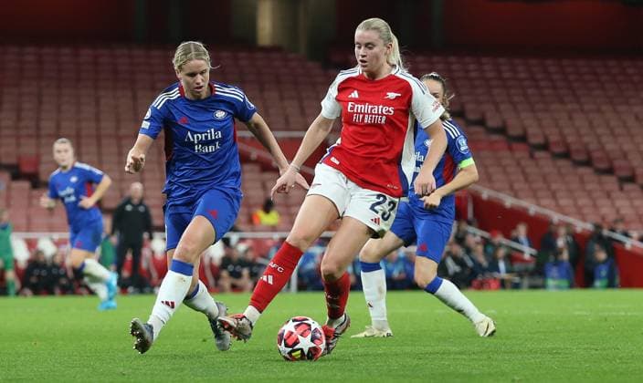 - Arsenal Women v Valerenga Damer, UEFA Womens Champions League, Group C, Emirates Stadium, London, UK - 16 October 2024. Alessia Russo of Arsenal Women. - Arsenal Women v Valerenga Damer, UEFA Womens Champions League, Group C, Emirates Stadium, London, UK - 16 October 2024. London Emirates Stadium UK Copyright: xDanxWeirx CP_Arsenal_Women_Valerenga_Damer_37