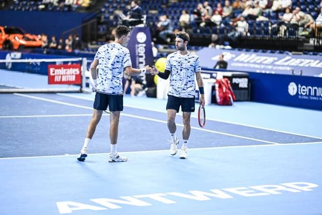 Belgian Joran Vliegen and Belgian Sander Gille pictured during a tennis match in the quarter final of the doubles competition at the ATP, Tennis Herren European Open Tennis tournament in Antwerp, Thursday 17 October 2024. TOM GOYVAERTS TomxGoyvaerts  x102774376x