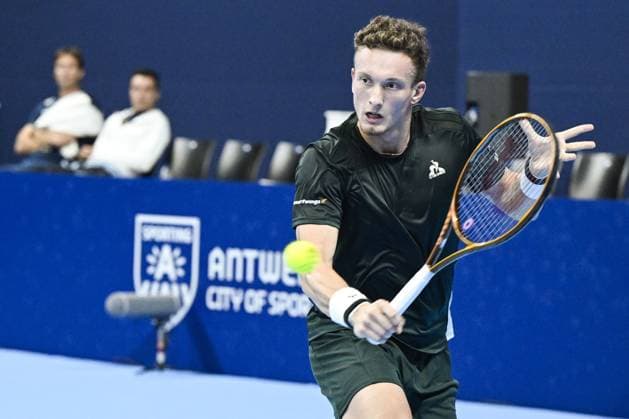 Czech Jiri Lehecka pictured in action during a tennis match in the round of 16 of the singles competition at the ATP, Tennis Herren European Open Tennis tournament in Antwerp, Thursday 17 October 2024. TOM GOYVAERTS TomxGoyvaerts  x102779455x