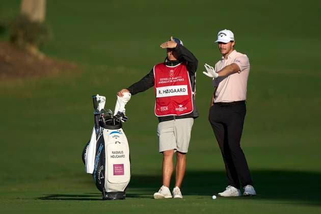Estrella Damm N.A. Andalucia Masters 2024 Rasmus Hojgaard of Denmark talks with his caddie on the 10th hole on day one of the Estrella Damm N.A. Andalucia Masters 2024 at Real Club de Golf Sotogrande in San Roque, Spain, on October 17, 2024. San Roque, Spain Spain  Copyright: xJosexManuelxAlvarezxReyx originalFilename:alvarezrey-notitle241017_npZIv.jpg