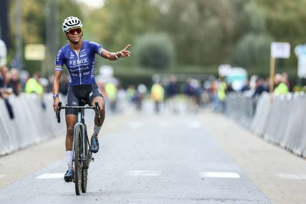 Dutch Ceylin Del Carmen Alvarado celebrates as she crosses the finish line at the women s elite race of the Kermiscross cyclocross cycling event in Ardooie, Thursday 17 October 2024. DAVIDxPINTENS  x102799565x