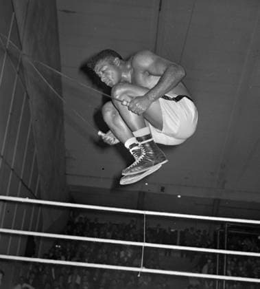 Göteborg 1960-08-18 - Floyd Patterson uppvisningsboxar i Mässhallan *** Local Caption *** GT KAMERAREPORTAGE Boxning x2524x *** Gothenburg 1960 08 18 Floyd Patterson exhibition boxing in Mässhallan Local Caption GT KAMERAREPORTAGE Boxing x2524x  Copyright: xKamerareportage TTx