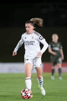 UEFA Women s Champions League - Real Madrid vs Celtic club woman MADRID, SPAIN -October 17:Eva Navarro of Real Madrid women in action during the UEFA Women s Champions League match between Real Madrid and Celtic club woman at Alfredo Di Stefano stadium in Madrid. (Photo by Guillermo Martinez) Madrid Alfredo Di Stefano Stadium Spain Copyright: xGuillermoxMartinezx
