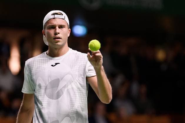 241017 Alexandre Muller of France competes in a men s singles tennis match during day 6 of the ATP 250 Nordic Open on October 17, 2024 in Stockholm Photo Jesper Zerman BILDBYRAN kod JZ JZ0581 tennis atp 250 nordic open day 6 bbeng  Copyright: JESPERxZERMAN BB241017JZ054