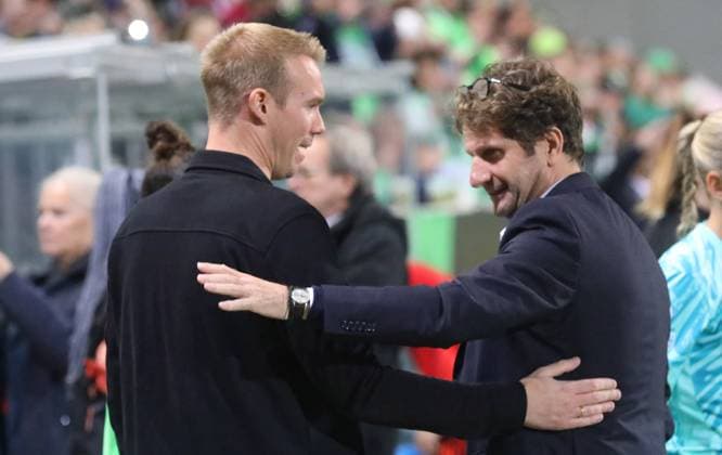 VfL vs Olympique Lyon, CL Women Wolfsburg, 17 10 2024, FOOTBALL VfL Wolfsburg vs Olympique Lyon, Group Round Champions League Women, Season 2024 25 Head Coach Tommy Stroot VfL Wolfsburg , Coach Joe Montemurro Olympique Lyon Wolfsburg