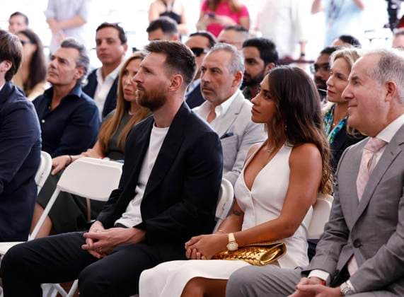 Lionel Messi Receives the MARCA America Award, Fort Lauderdale, Florida, USA - 17 Oct 2024 Cordon Press  FOTOxCHEMAxREY REPORTAJE