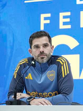 Presentacion Oficial de Fernando Gago como DT de Boca Juniors - Juan Roman Riquelme (Pte de Boca Juniors) en la presentacion - 14 de octubre de 2024 - Centro de Entrenamiento de Boca Juniors en Ezeiza - Foto: Javier Garcia Martino - Prensa CABJ - *** Official presentation of Fernando Gago as DT of Boca Juniors Juan Roman Riquelme President of Boca Juniors at the presentation October 14, 2024 Boca Juniors Training Center in Ezeiza Photo Javier Garcia Martino Press CABJ