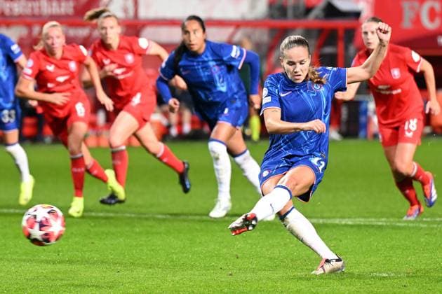 ENSCHEDE - Guro Reiten of Chelsea makes the 0-3 during the UEFA Champions League women s match between FC Twente and Chelsea FC at Stadion De Grolsch Veste on Oct. 17, 2024 in Enschede, Netherlands. ANP Hollandse Hoogte UEFA Women s Champions League 2024 25 Group Stage MD1 2024 25 xVIxANPxSportx xGerritxvanxKeulenxIVx 511102245 originalFilename: 511102245.jpg