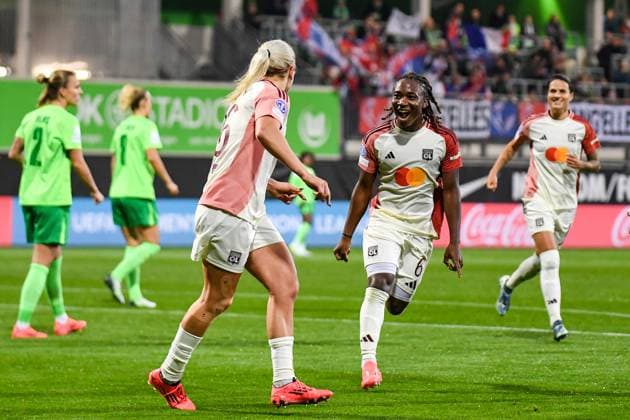 Soccer I Women I Season 2024 2025 I Champions League I VfL Wolfsburg Olympique Lyon I 17 10 2024 Goal celebration Lindsey Horan 26, Olympique Lyon , who converted the penalty kick and Melchie Dumornay 6, Olympique Lyon , who was fouled in the penalty area and took the penalty for Lyon Wolfsburg AOK Stadion Niedersachsen Germany Copyright: xLobeca InesxHähnelx