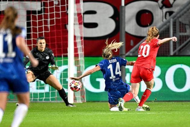 Sport Bilder des Tages ENSCHEDE - Nikee van Dijk of FC Twente makes it 1-3 during the UEFA Champions League women s match between FC Twente and Chelsea FC at Stadion De Grolsch Veste on Oct. 17, 2024 in Enschede, Netherlands. ANP Hollandse Hoogte UEFA Women s Champions League 2024 25 Group Stage MD1 2024 25 xVIxANPxSportx xGerritxvanxKeulenxIVx 511102916 originalFilename: 511102916.jpg