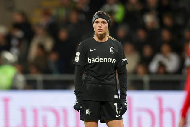 Eileen Campbell SC Freiburg looks disappointed, Google Pixel Frauen Bundesliga, Eintracht Frankfurt vs SC Freiburg, Stadion am Brentanobad, October 17, 2024 in Frankfurt, Germany Photo by Marco Steinbrenner DeFodi Images Eileen Campbell SC Freiburg looks disappointed, Google Pixel Frauen Bundesliga, Eintracht Frankfurt vs SC Freiburg, Stadion am Brentanobad, October 17, 2024 in Frankfurt, Germany Photo by Marco Steinbrenner DeFodi Images DFB DFL REGULATIONS PROHIBIT ANY USE OF PHOTOGRAPHS AS IMAGE SEQUENCES AND OR QUASI VIDEO not used in POL SRB CRO FRA GBR NED ITA USA Defodi 108 frank frei 20241014 115 Defodi-108 not used in POL SRB CRO FRA GBR NED ITA USA DFB DFL REGULATIONS PROHIBIT ANY USE OF PHOTOGRAPHS AS IMAGE SEQUENCES AND OR QUASI-VIDEO.
