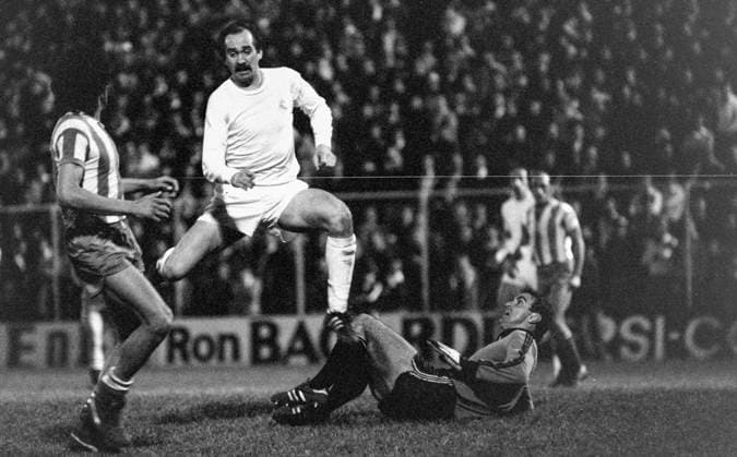 791215 Football, La Liga, Spain, 1979-80, Malaga - Real Madrid: Real Madrids Uli Stielike. *** 791215 Football, La Liga, Spain, 1979 80, Malaga Real Madrid Real Madrids Uli Stielike  Copyright: BILDBYRAN BB791215BB019